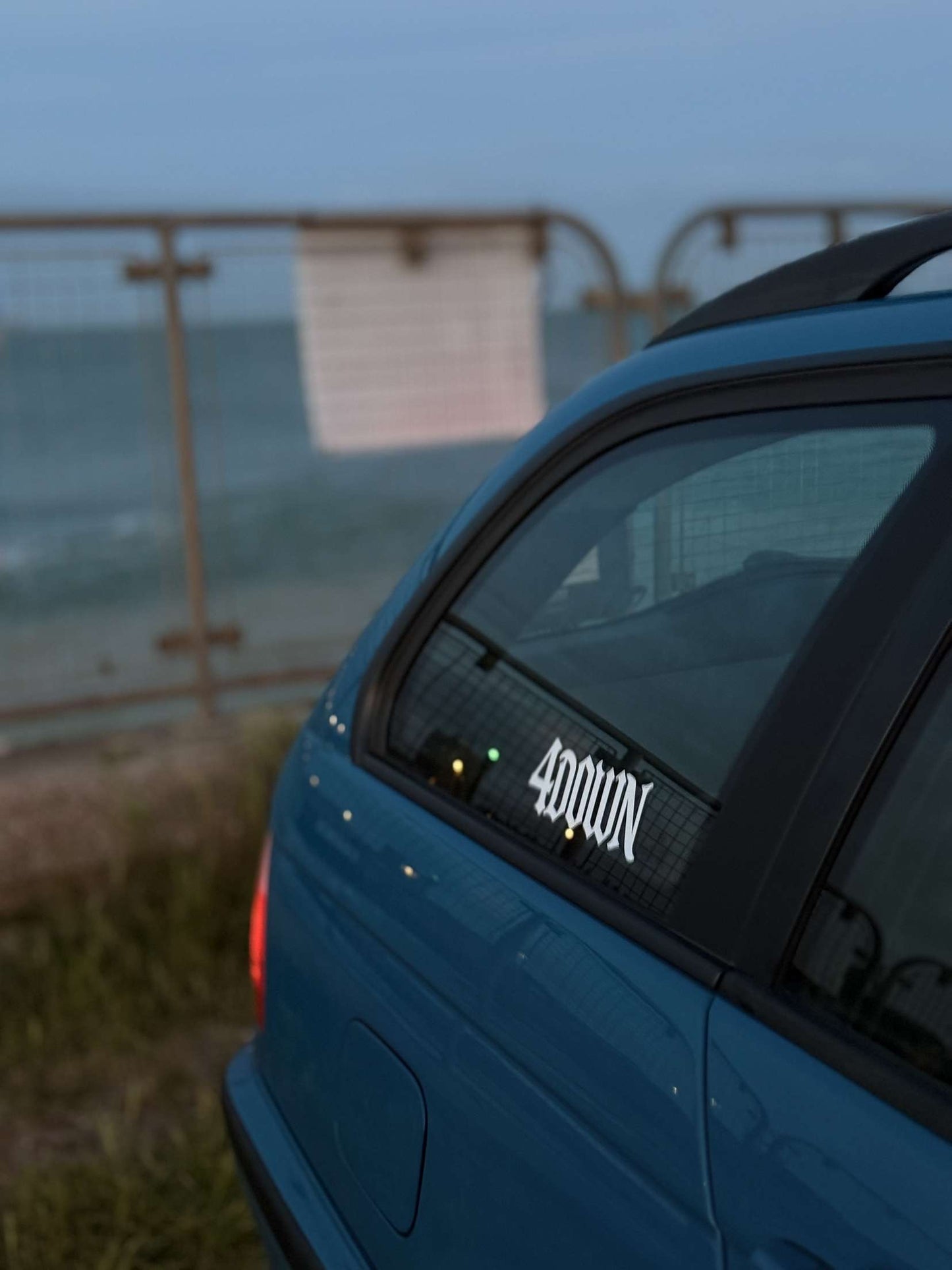 4DOWN Simple Sticker