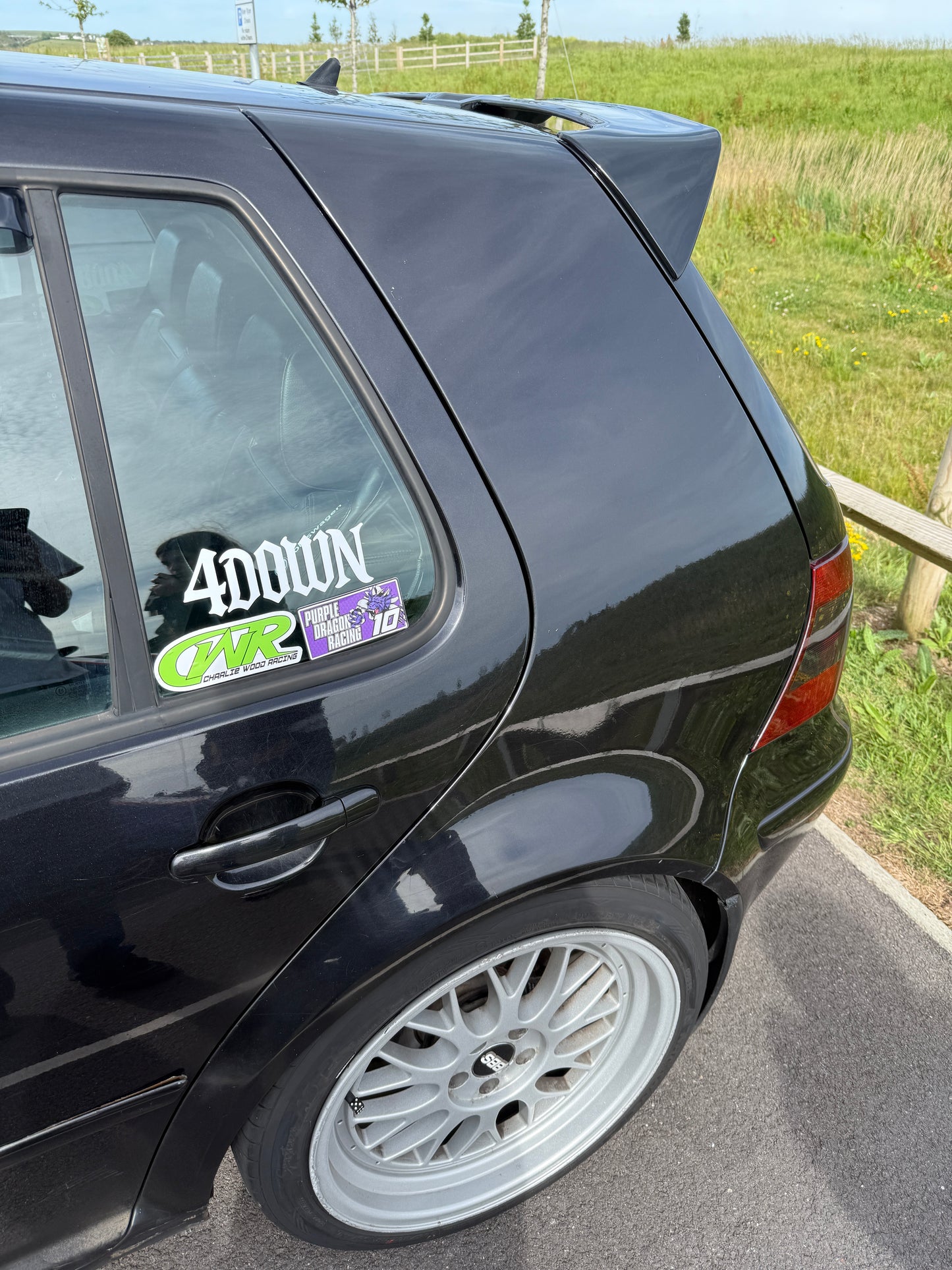 4DOWN Simple Sticker